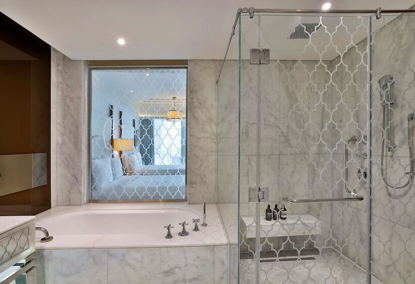 Номер Deluxe Кровать Кинг, Waldorf Astoria Dubai Palm Jumeirah