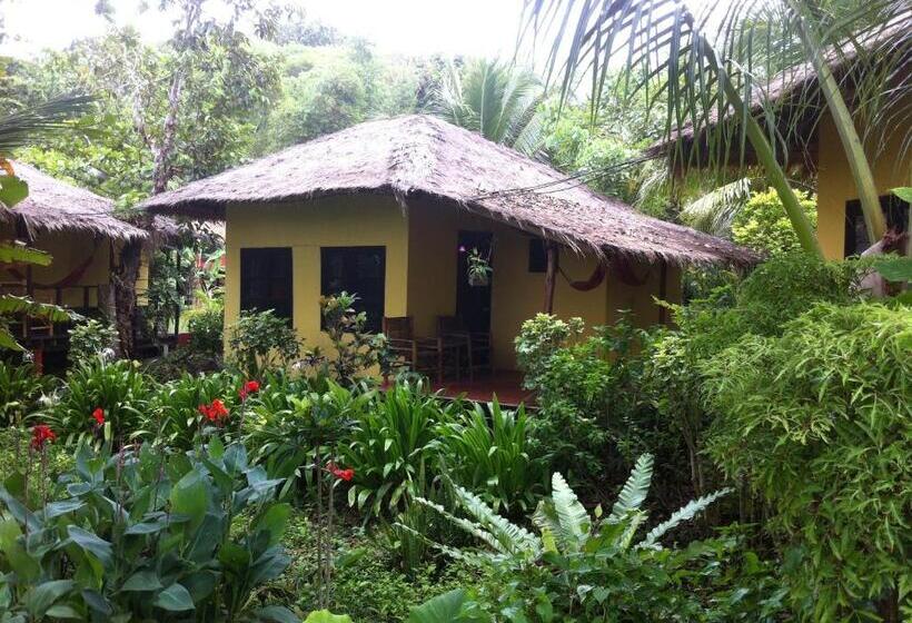 بانگلوی استاندارد, Relax Bay Resort