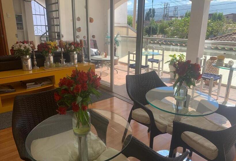 اتاق لوکس با تخت بزرگ, Casahotel El Tambo Huancayo
