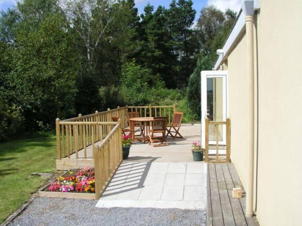 اتاق استاندارد با چشم‌انداز دریاچه, Lakeland Midsummer Lakehouse