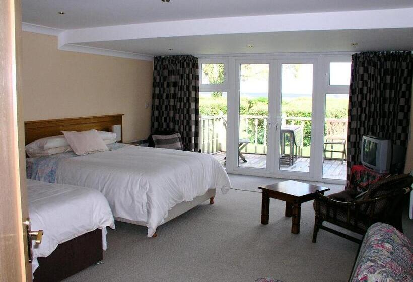 اتاق استاندارد با چشم‌انداز دریاچه, Lakeland Midsummer Lakehouse