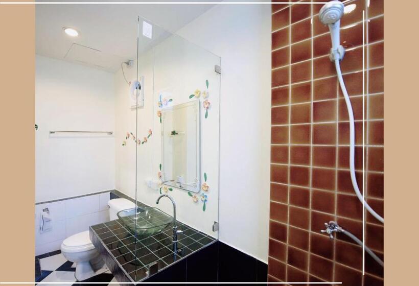 Четырехместный Номер Стандарт, Chana Place Lanna