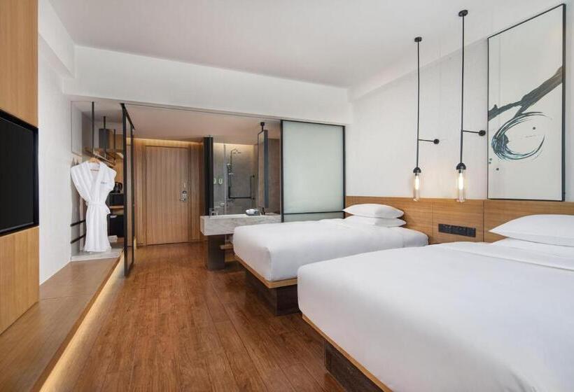 Номер Стандарт 2 Двуспальные Кровати, Fairfield By Marriott Baiyin Downtown
