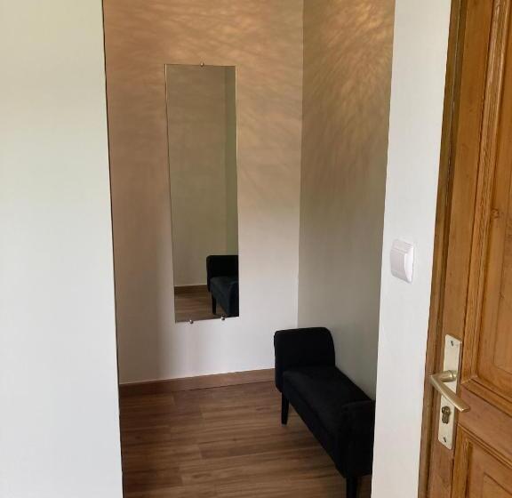 Апартаменты 1 Спальня Вид на Сад, L Auberge De La Goutille