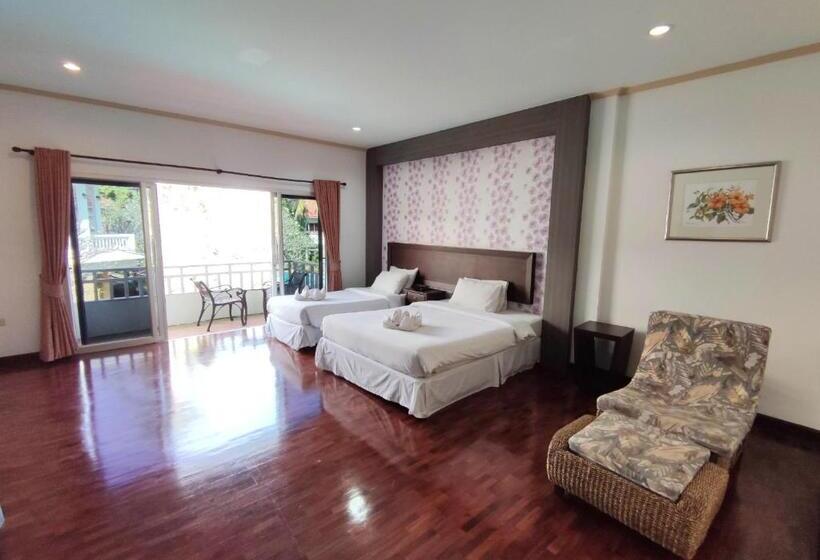 اتاق لوکس با چشم‌انداز استخر, Thara Cholapruek Resort   Sha Extra Plus