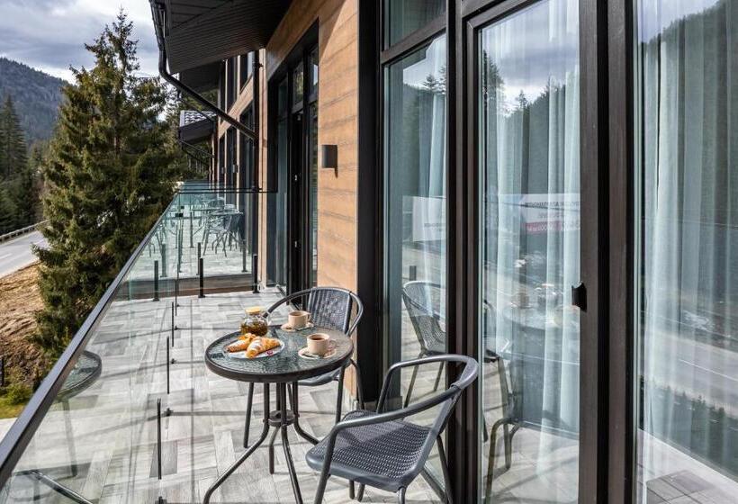 1 Bedroom Apartment Mountain View, Wood Hotel Resort & Spa