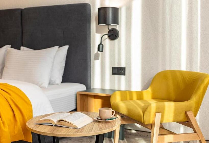 اتاق استاندارد با تراس و چشم‌انداز کوهستان, Wood Hotel Resort & Spa