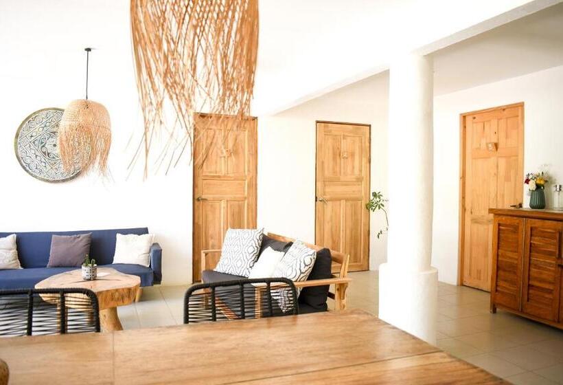 Standard room with outdoor bath, Cuatro Vientos Lodge & Apartments
