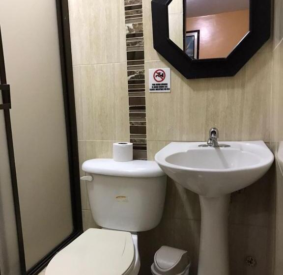 Люкс с гидромассажем, Hostal Bellagio