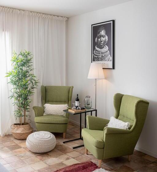 Полулюкс с Балконом, Ecole Olargues   Chambres & Restaurant   Teritoria