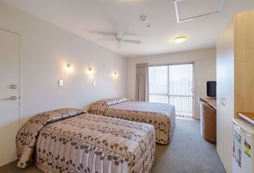 스탠다드 스튜디오, Bella Vista Motel Napier