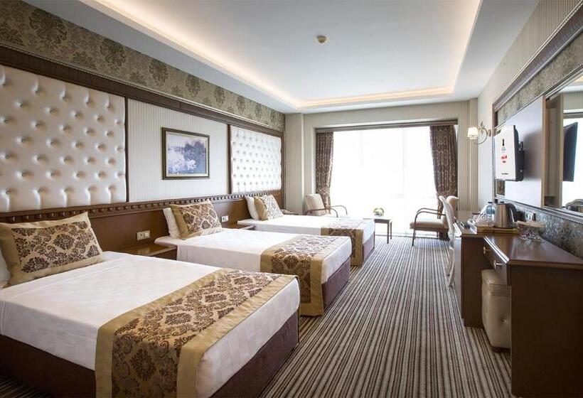 Quarto Triplo Estandar, Grand Altuntas