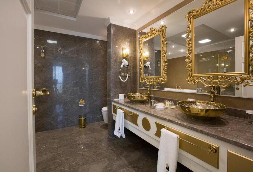 Quarto Estandar Cama King, Grand Altuntas