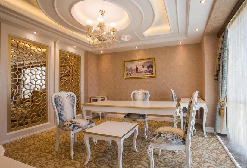Quarto Estandar Cama King, Grand Altuntas