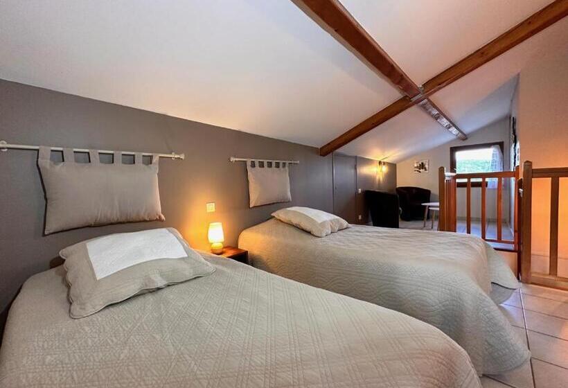 4인용 스탠다드 룸, Chambres D Hôtes Les Clapas