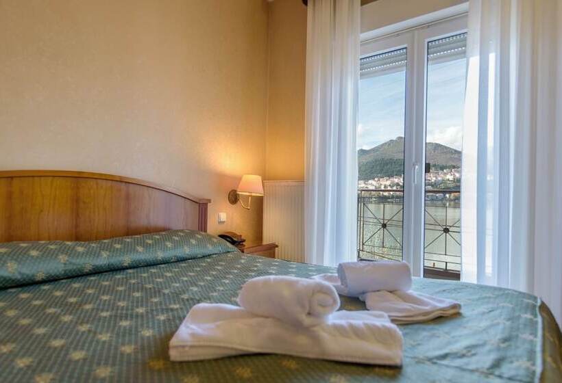 غرفة قياسية مطلّة علي البحيرة, Kastoria In Kastoria City