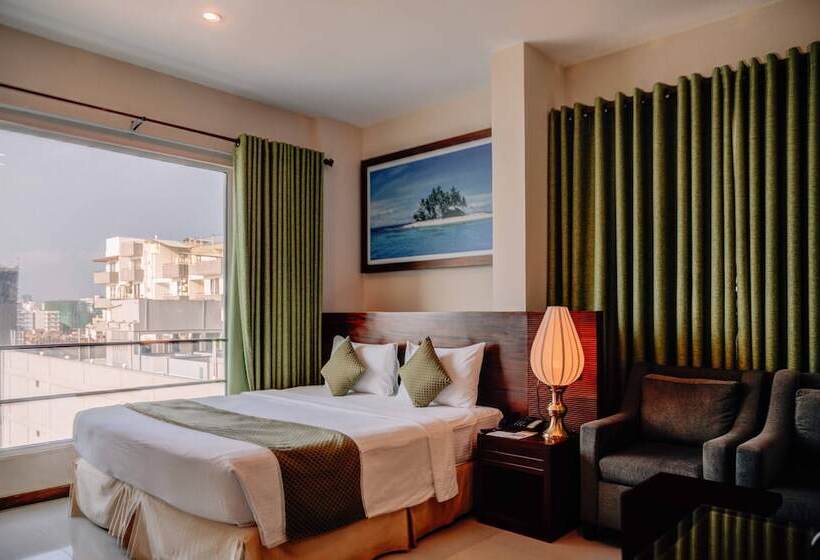 اتاق لوکس با چشم‌انداز دریا, Mirage  Colombo