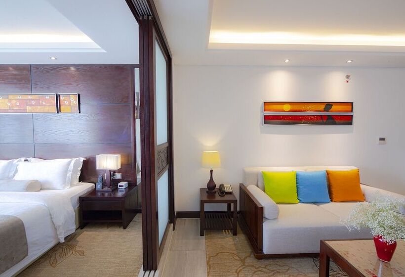 سوئیت با چشم‌انداز رودخانه, Brilliant Hotel   Afternoon Tea Inclusive