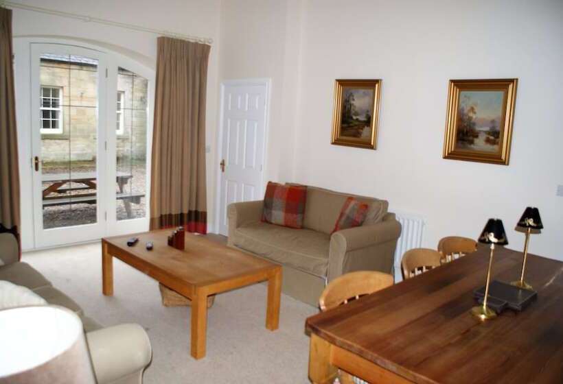 Дом 2 Спальни, Eshott Hall
