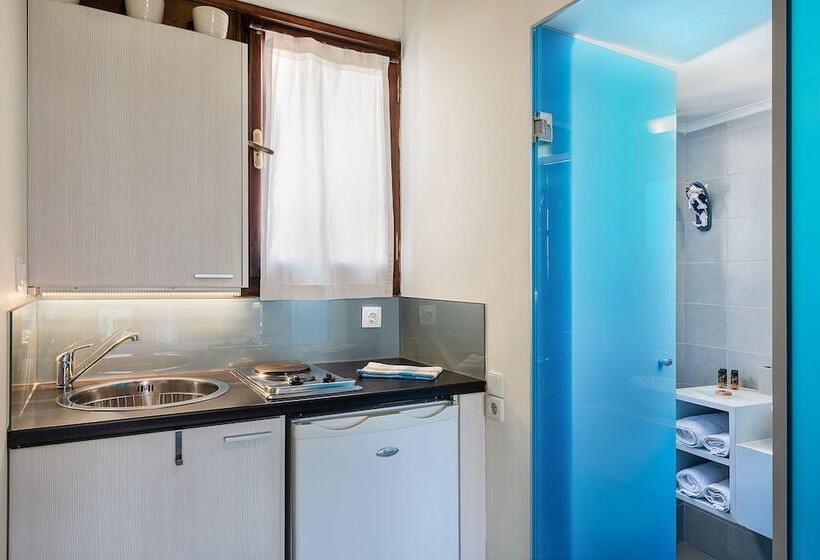 Студио Стандарт Боковой Вид на Море, Magia Apartments