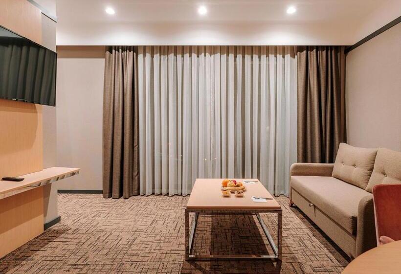 سوئیت با بالکن, Invite Hotel Corner Trabzon