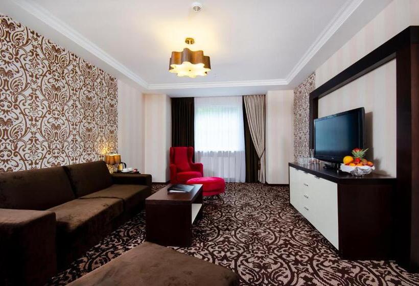 Полулюкс, Czarny Potok Resort Spa & Conference