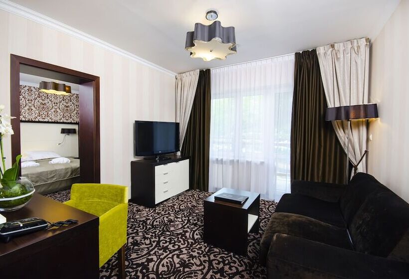 Полулюкс, Czarny Potok Resort Spa & Conference