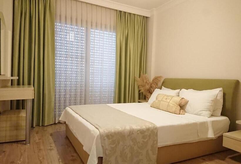 سوییت جونیور, Kamer Exclusive Hotel & Suites