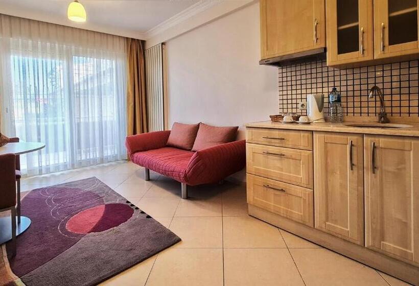 سوییت لوکس, Kamer Exclusive Hotel & Suites