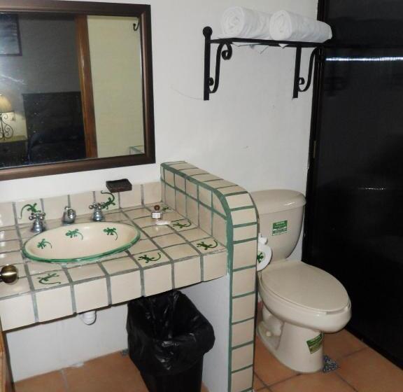 اتاق استاندارد با 2 تخت دوبل, Montroi Express
