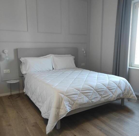 اتاق لوکس, Residenza Montebello