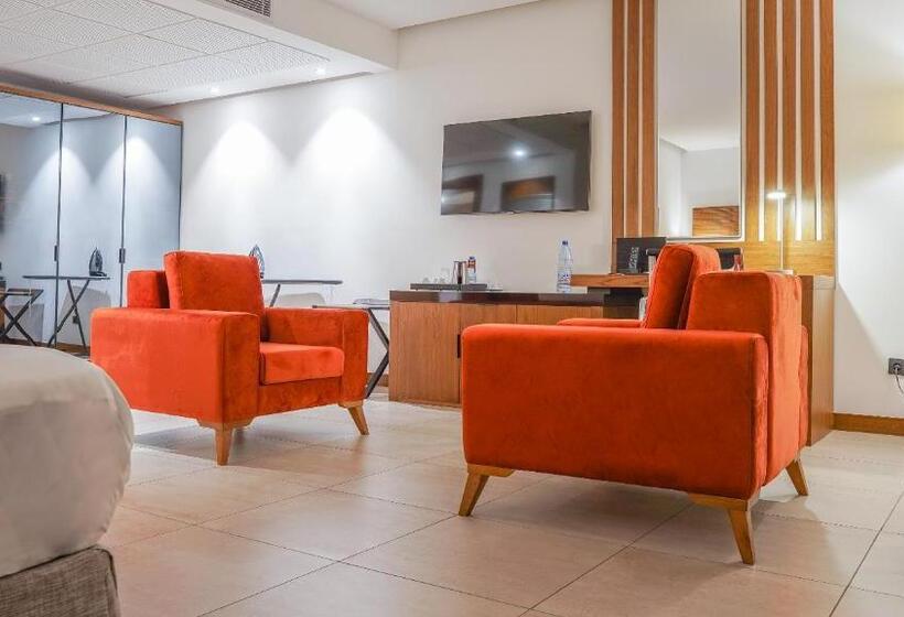 اتاق لوکس با تخت بزرگ, Star Land Hotel Bastos