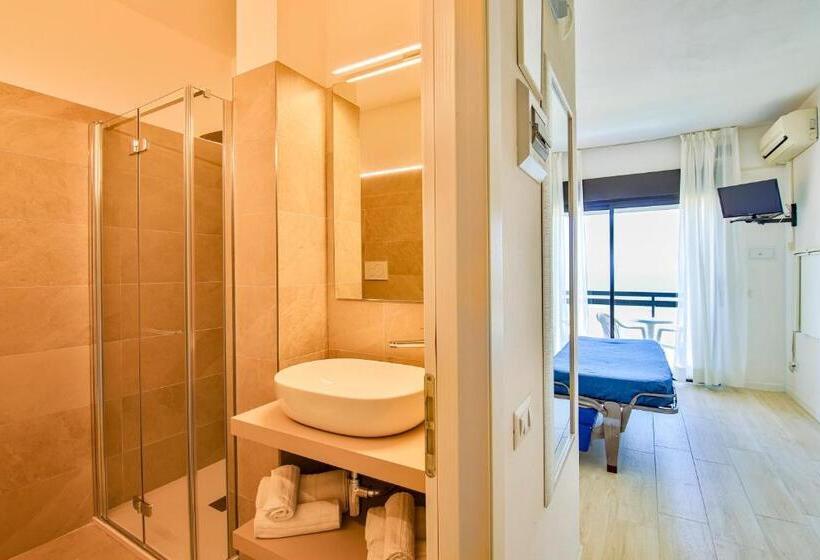 إستوديو قياسى مطل على البحر, Rex Residence