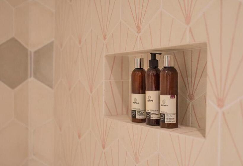اتاق استاندارد با تخت بزرگ, Ocotea Boutique