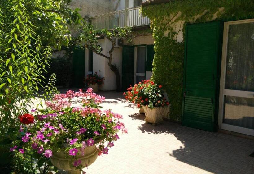 标准三人间, Residenza Villa I Nidi