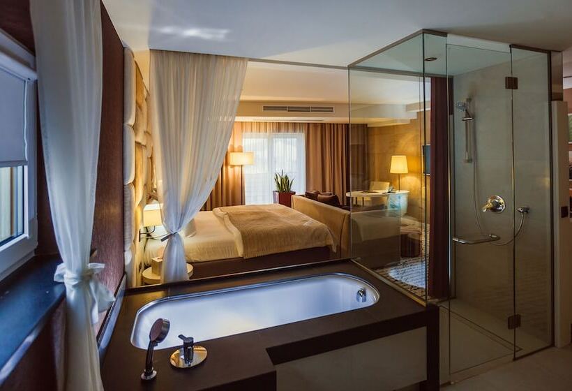 Номер Deluxe, Grand Hotel Boutique