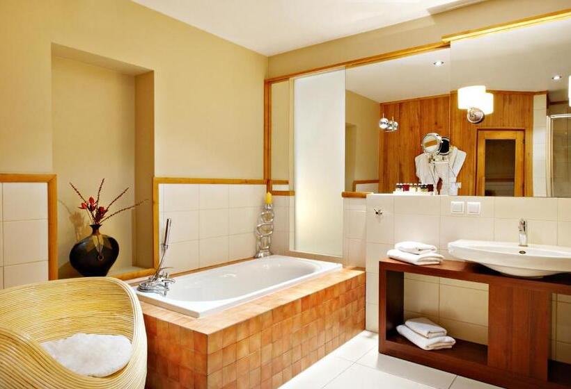 Estudio Estándar, Grand Hotel Boutique