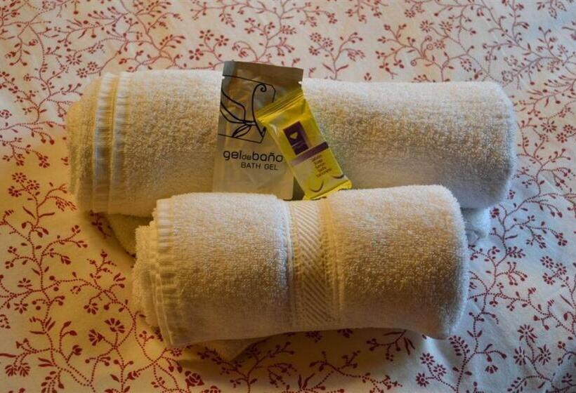 اتاق استاندارد چهار تخته, Posada Abadia De Sietamo