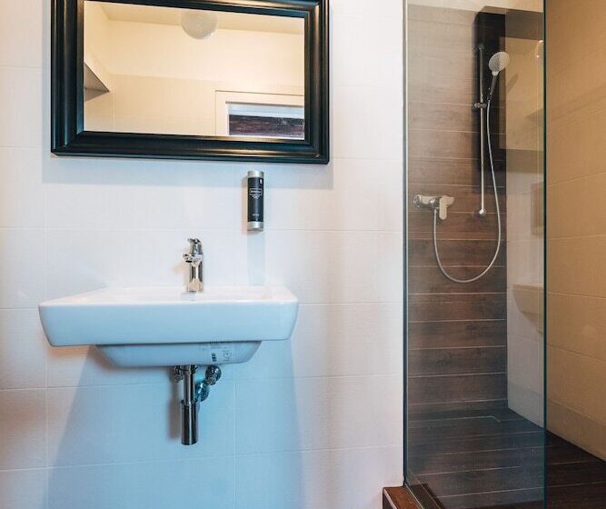 اتاق استاندارد سه نفره, Residence Corto Old Town