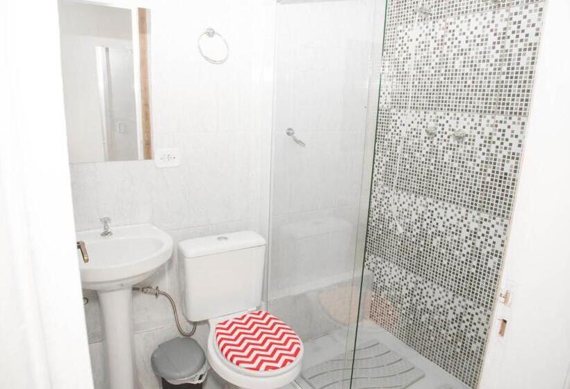 Quarto Deluxe, Pousada Fm Premium   Vila Capivari