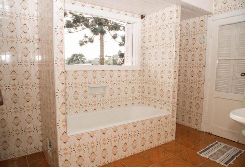 Quarto Standard Banheira Exterior, Pousada Fm Premium   Vila Capivari