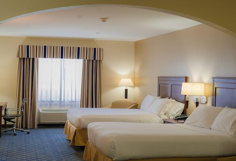 Suíte, Holiday Inn Express Hotel & Suites Pampa, An Ihg
