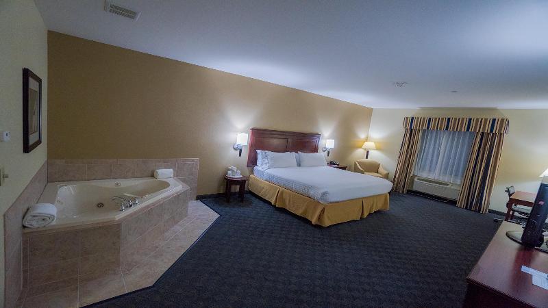 Стандартный Номер Кровать Кинг, Holiday Inn Express Hotel & Suites Pampa, An Ihg