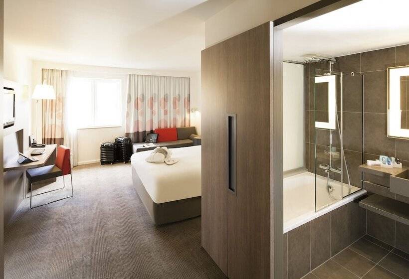 Номер Superior, Novotel London Brentford