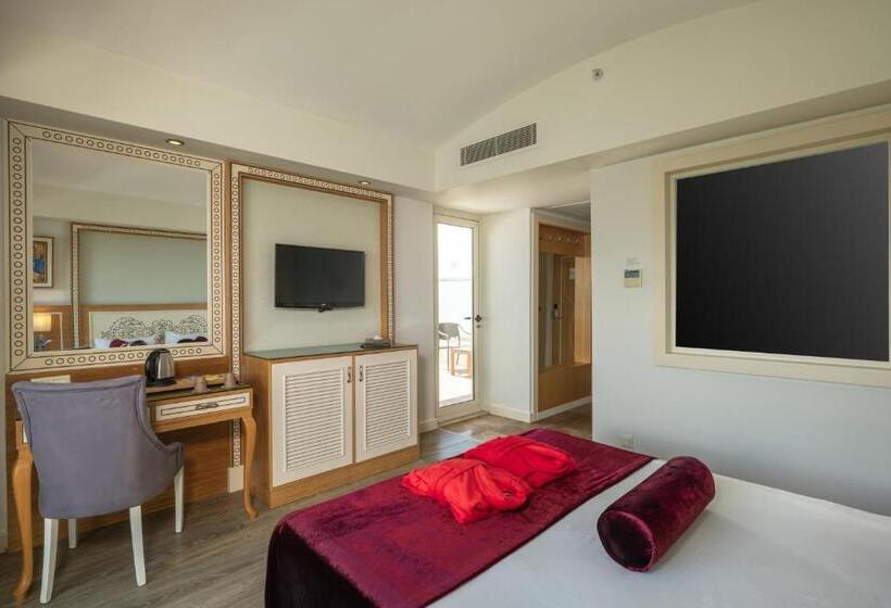 带按摩浴盆的套房, Crystal Waterworld Resort & Spa - Ultimate All Inclusive