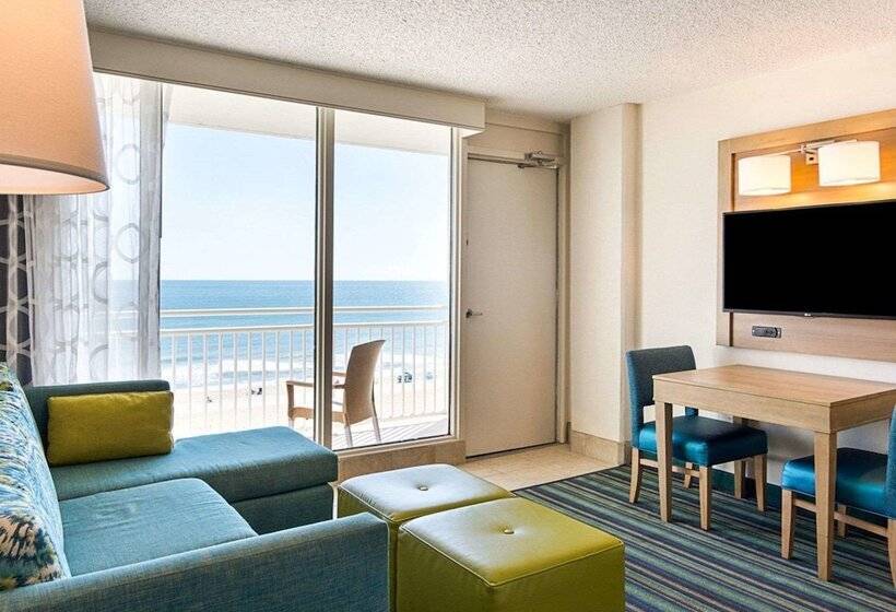 سوییت, Comfort Suites Beachfront