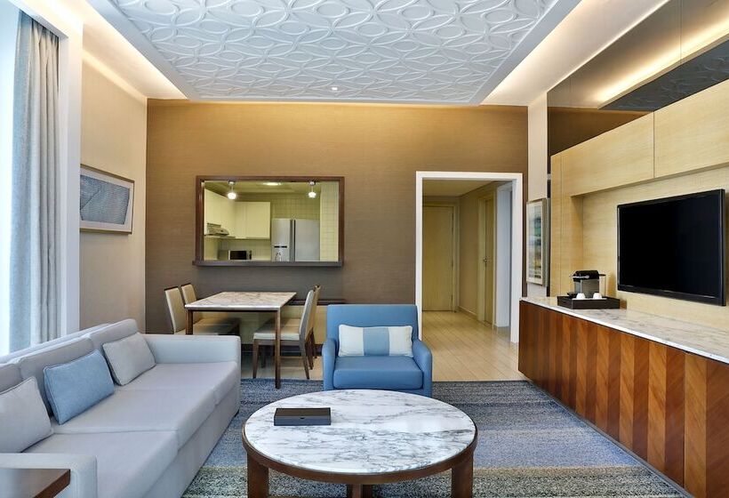 Люкс Семейный 2 Спальни, Doubletree By Hilton  Dubai  Jumeirah Beach