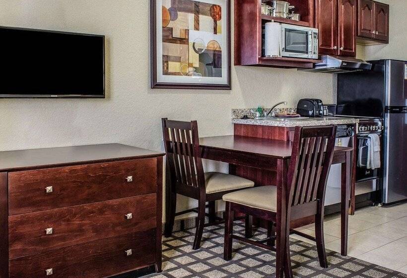 Номер Стандарт 2 Двуспальные Кровати, Mainstay Suites Coralville  Iowa City