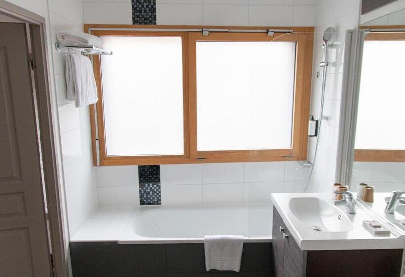 استودیوی استاندارد, Residhome Paris Issy Les Moulineaux