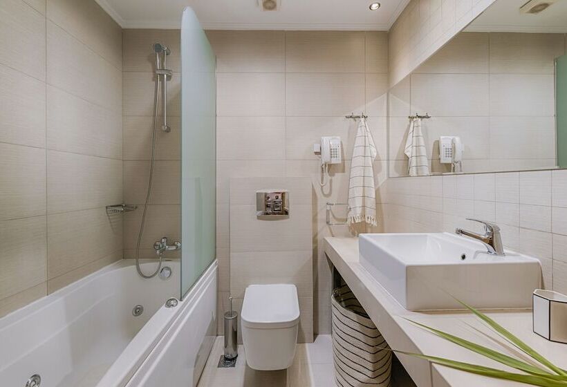 Полулюкс, Villa Di Mare Seaside Suites